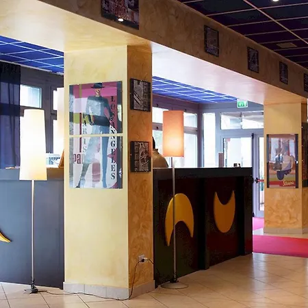 New Generation Chic Sempione אכסניה *