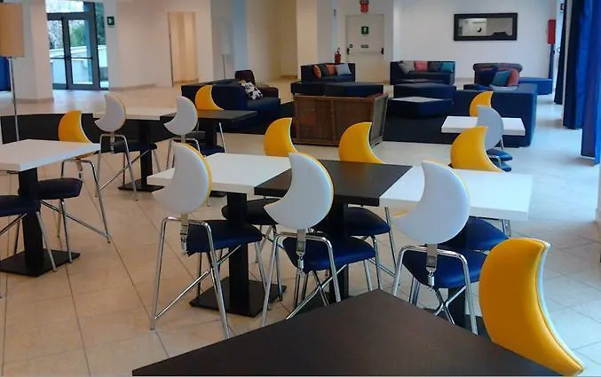 Hostal New Generation Chic Sempione