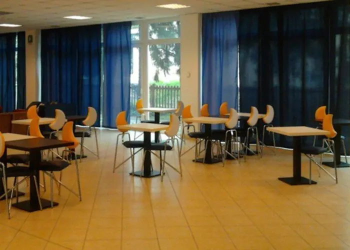 Hostal New Generation Chic Sempione Milán