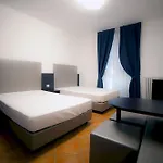 New Generation Chic Sempione Hostel Μιλάνο