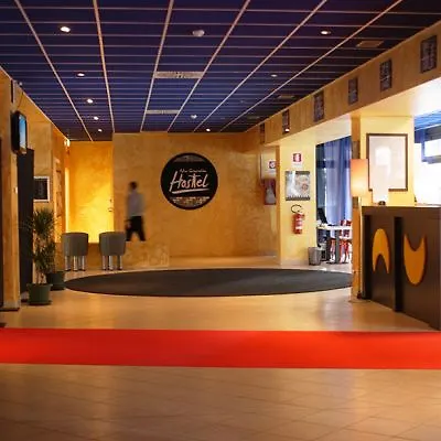 New Generation Chic Sempione Hostel Mediolan