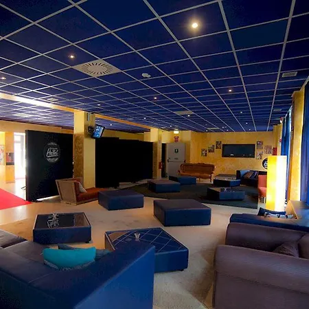 New Generation Chic Sempione Hostel Mediolan