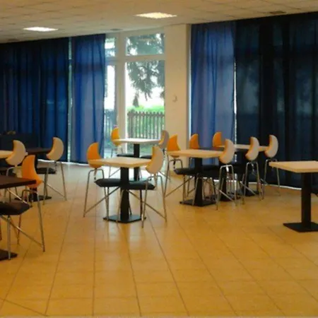 Hostel New Generation Chic Sempione Mediolan